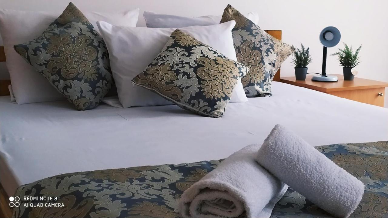 Apartmani - Vila Kovilje Banja Koviljaca Bagian luar foto