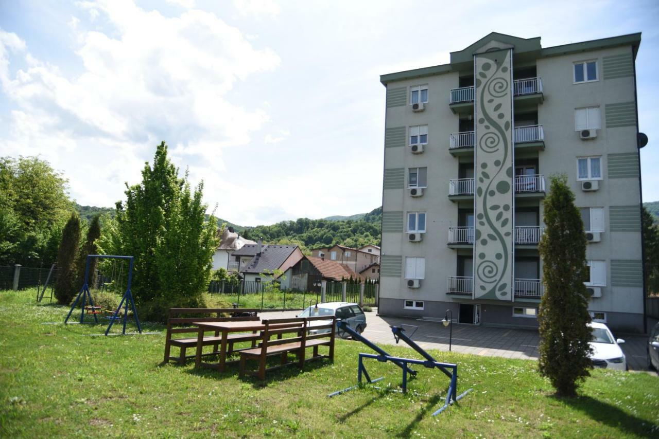 Apartmani - Vila Kovilje Banja Koviljaca Bagian luar foto