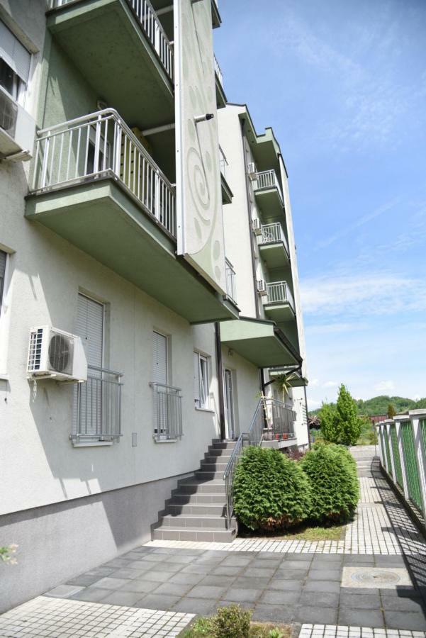 Apartmani - Vila Kovilje Banja Koviljaca Bagian luar foto